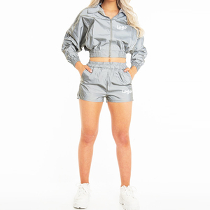 Conjunto de Pantalones Cortos de Dos Piezas a la Moda para Mujer, Chaqueta con Capucha y Cremallera, Conjunto Deportivo para Mujer - Product Image 1