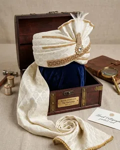 Turbante de Seda Color Marfil para Novio, Diseño de Alta Costura, Pre-Atado, con Plumas Kalgi y Brocado con Cuentas Doradas, Pagri, Tocado Real, Venta al Por Mayor - Product Image 2