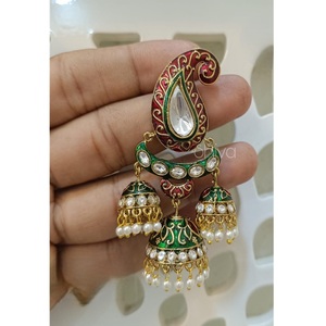 Hermosos Pendientes de Moda con Baño de Oro y Moissanita de Primera Calidad para Mujeres y Niñas, Ideales para Bodas, Fiestas y Eventos Nocturnos - Product Image 2