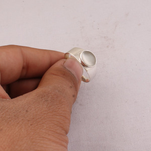 925 Sterling Silver Classic Oval White Moonstone <b>Plain</b> Smooth Bezel Set Gemstone <b>Ring</b> Wholesale Fine Jewelry for Women - Product Image 2