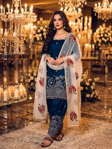Conjunto de Salwar Kameez Pakistaní Moderno Bordado en Azul Turquesa de Lujo para Mujer, Verano/Invierno, Dupatta de Organza, Diseño para Fiestas - Product Image 3
