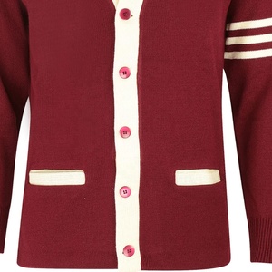 Création de logos brodés sur des pulls à col en V de haute qualité pour les logos de sororités/fraternités/écoles/collèges/universités sur des cardigans - Product Image 3