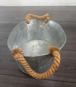 Jardinera de Metal Galvanizado Rústica, Ideal para Exhibiciones de Jardines de Flores, Plantas de Bajo Mantenimiento y Flores de Temporada, de la India - Product Image 3