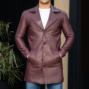 Manteau en cuir élégant avec longues empiècements, surface lisse, fermeture boutonnée et coupe confortable - Product Image 2