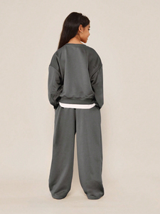 Survêtements pour enfants en gros, pour garçons et filles, vêtements d'entraînement confortables avec service OEM et options de personnalisation de la marque - Product Image 2