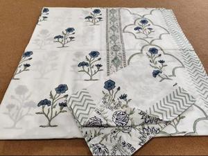 Parure de draps en coton imprimé à la main motif floral indien avec taies d'oreiller, literie artisanale, fournisseur en gros de textiles de maison bohèmes B2B - Product Image 4