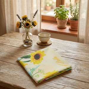 [K-ESSENTIALS] Mouchoir essentiel quotidien en coton 60s, 50x50cm, motif fleur jaune, tissu doux, écharpe enveloppante - Product Image 3