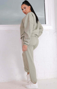 Ensemble de survêtement 2 pièces pour femme : Sweat-shirt court oversize et pantalon de jogging – Tenue décontractée assortie - Product Image 3