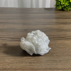 Fibra de silicona hueca reciclada Fiberfix blanca de calidad premium 15D HS para relleno de juguetes, almohadas, edredones, mantas, cojines, sofás y muebles. - Product Image 1