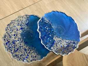Sous-verres en résine turquoise faits à la main et scintillants - Décoration d'intérieur écologique peinte à la main - Tailles personnalisées disponibles - Choix de couleurs - ARTISANAT - Product Image 4