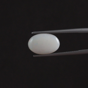 Opale blanche, pierre précieuse en vrac, 3,47 carats, naturelle, certifiée IGI, taille ovale, haute qualité, polie à la main, traitée à la cire/l'huile légère, pour bijoux - Product Image 1