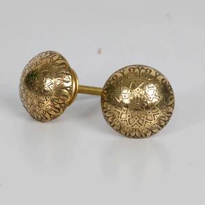 Pomo de puerta metálico de moda que garantiza un rendimiento confiable en la vida cotidiana, bellamente diseñado por KHOOSI OVERSEAS - Product Image 6