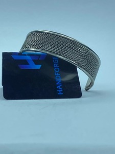 Handforge Global Impex HGI-765477 Custom Brass <b>Copper</b> Cuff <b>Bracelet</b> OEM China Wholesale Gold Plated Vintage Unisex Magnet - Product Image 2