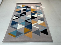 Tapis en coton tufté à la main sur mesure, moderne, abstrait, écologique, bleu, or, gris, géométrique, résistant aux taches et adapté aux animaux domestiques, vente en gros