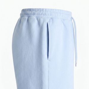 Shorts de sport décontractés pour hommes en bleu clair avec logo brodé personnalisé |   Shorts de sport à taille élastique sur fond blanc uni - Product Image 6