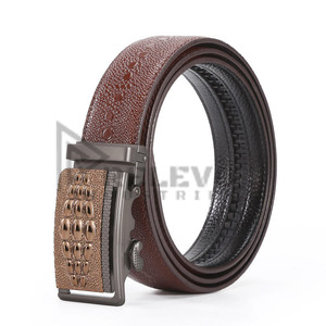 Ceinture en cuir véritable pour homme avec logo personnalisé, 4 mm d'épaisseur, en cuir de vachette pleine fleur, avec boucle en laiton massif - Product Image 3