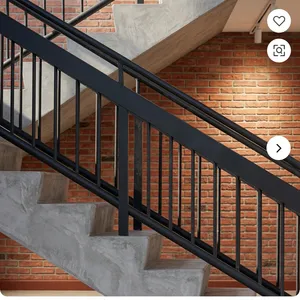 Rampe d'escalier moderne en métal noir avec balustres verticaux et double main courante pour la sécurité des escaliers intérieurs - Product Image 6