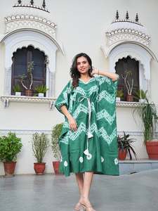 Robe longue kaftan à imprimé ethnique pour femme, coupe ample décontractée, avec logo frontal, idéale pour l'été, les mariages et les soirées - Product Image 5
