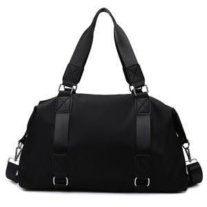 Bolsa de Viaje de Nailon Morado Resistente al Agua, Bolsa de Fin de Semana para Mujer - Product Image 4