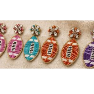 Pendientes de Fútbol Americano con Cuentas para Mujer |   Pendientes de cuentas de cristal Gameday |   Pendientes de Fútbol Hechos a Mano con Pedrería - Product Image 3