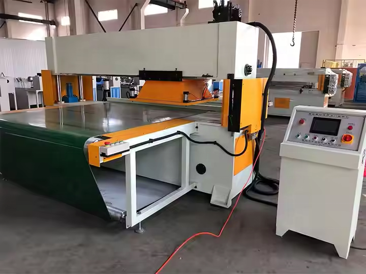 Automatic Moving Head Hydraulic Die Cutting Machine