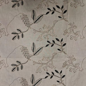 Tela bordada de algodón en blanco y negro, transpirable y ligera, ideal para vestidos de niñas/mujeres, en oferta. - Product Image 1