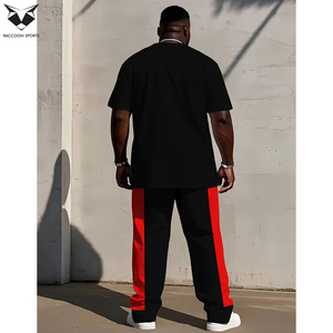 Nuevo conjunto informal para hombre de talla grande con estampado digital 3D de rosas rojas, camiseta de cuello redondo de manga corta y pantalones largos con cordón ajustable. - Product Image 3