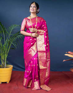 Dark <b>Green</b> <b>Silk</b> Woven Banarasi Saree - Product Image 2