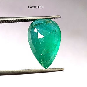 Piedra Preciosa de Esmeralda Verde Zambiana Natural de 8.25 Quilates, Corte Pera Facetado, para Joyería - Product Image 3