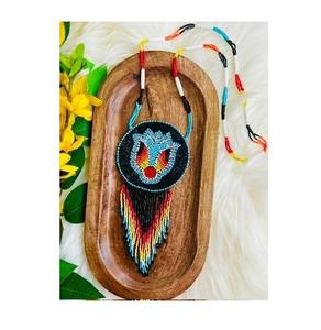 Ensemble collier et boucles d'oreilles élégants et traditionnels avec perles décoratives pour occasions spéciales - Product Image 3