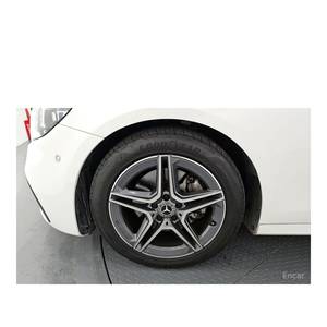 Mercedes-Benz Clase E E250 AMG Line Mayo 2022 32.912 km Emisión Euro V Caja de Cambios Automática Asientos de Cuero Volante a la Izquierda Cámara Trasera - Product Image 5