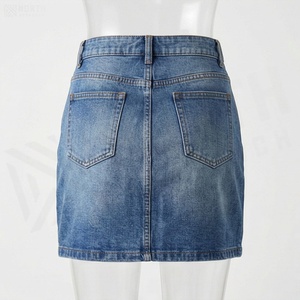 Jupe courte en satin taille haute pour femme avec poches, style décontracté, couleur unie, respirante, idéale pour l'été - Product Image 2