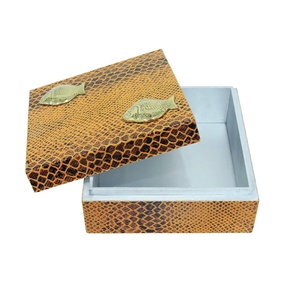 Boîte cadeau carrée en cuir PU, vente en gros, boîte d'emballage haut de gamme artisanale, nouveau design, boîte de rangement de luxe pour cadeaux d'entreprise - Product Image 4