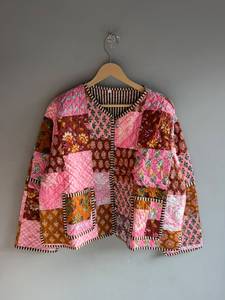Veste matelassée patchwork florale pour femme, col mandarin, manches longues, poches imprimées, rembourrage en coton tissé, longueur standard, cadeau - Product Image 1
