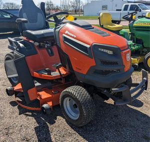 เครื่องตัดหญ้าแบบนั่งขับ Husqvarna TS354XD รุ่น Heavy Duty พร้อมเครื่องยนต์ 24 แรงม้า แผ่นตัดกว้าง โครงเหล็กแข็งแรง จัดส่งรวดเร็ว - Product Image 1