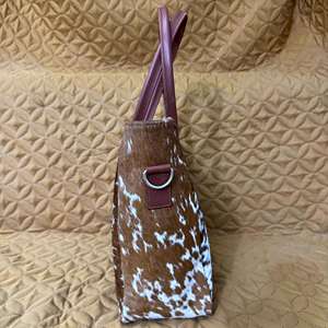 กระเป๋าถือหนังแท้คุณภาพพรีเมียม  ลายปัก  พร้อมซิปปิด  รุ่น LHTB-0087 - Product Image 6