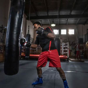 Concevez vos propres chaussures de boxe sécurisées avec une finition haut de gamme et des performances fiables. - Product Image 4