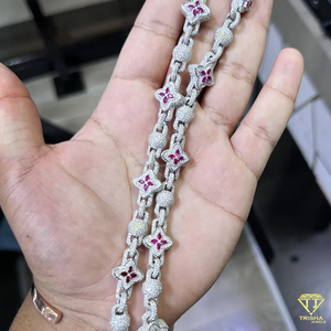 สร้อยคอโคลเวอร์สุดฮิตประดับเพชรโมอิสซาไนต์ เงินแท้ 925 สี D ระดับ VVS ชุบทอง 14K - Product Image 3