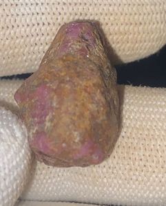 หินหยาบทับทิมธรรมชาติ59.15กะรัตจาก Kenya femos John ซาอูลเหมือง - Product Image 4