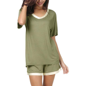 Ensemble short et chemise surdimensionné respirant personnalisé pour femme, longueur au-dessus du genou, motif uni - Product Image 1