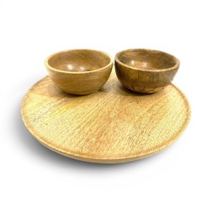 Plateau de service rond en bois artisanal avec bols |   Ensemble de service en bois pour collations et sauces |   Plateau rond multifonctionnel - Product Image 1