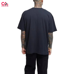 T-shirt noir surdimensionné pour homme avec impression photo rouge, style streetwear, col rond, manches courtes, 100% coton, logo imprimé CARE MASTER - Product Image 6