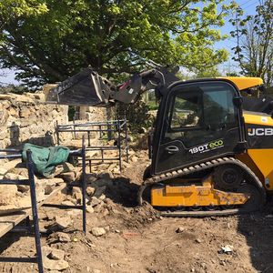 Minicargadora JCB de Alto Rendimiento con Diseño Compacto, Perfecta para Construcción, Jardinería y Trabajo Agrícola - Product Image 1