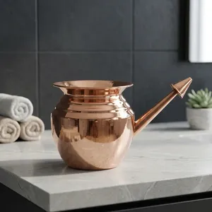 Medieval Edge ME-CNP-01 Pot Neti Ayurvédique en Cuivre Pur, Grande Taille, pour une Respiration Améliorée, Fabrication Indienne, pour Irrigation Nasale et Massage - Product Image 1