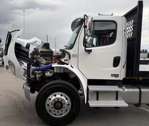 Tracteur routier diesel poids lourd 6x4 avec cabine couchette pour la logistique longue distance et le transport de marchandises - Product Image 2