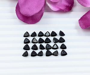 พลอยสปิเนลสีดำคุณภาพ AAA ทรงทริลเลียนเหลี่ยมเพชรพลอย ขนาด 6*6 มม. พลอยธรรมชาติ 100% สำหรับทำเครื่องประดับ ราคาขายส่ง - Product Image 1