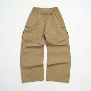 Pantalones Cargo Tácticos Beige al por Mayor |   Pantalones Utilitarios de Mezcla de Algodón con Múltiples Bolsillos |   Proveedor de Ropa de Trabajo y Ropa Urbana OEM - Product Image 2