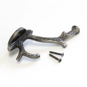 Crochet double en métal design, durable et antirouille, solution de suspension pour manteaux, sacs et serviettes - Product Image 2