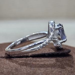 Anillo de eternidad de diseñador clásico de Plata de Ley 925, forma ovalada, piedra preciosa de amatista, hecho a mano único, excelente calidad para fiestas - Product Image 2