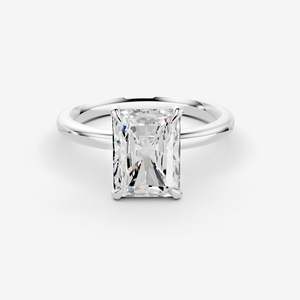 Anillo Solitario Clásico Radiante de Diamante de Laboratorio Hecho a Mano de Lujo Natural en Oro Amarillo de 18K con Engaste de Puntas para Compromiso - Product Image 2